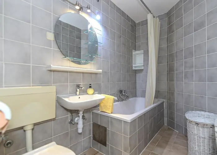 Danijela 예세니체