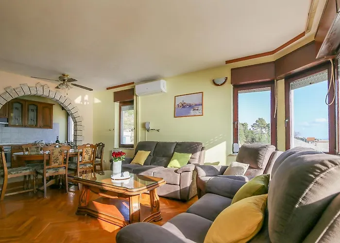 Danijela 예세니체